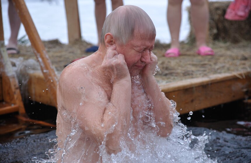 Как прошли крещенские купания в Останкине 14 фото
