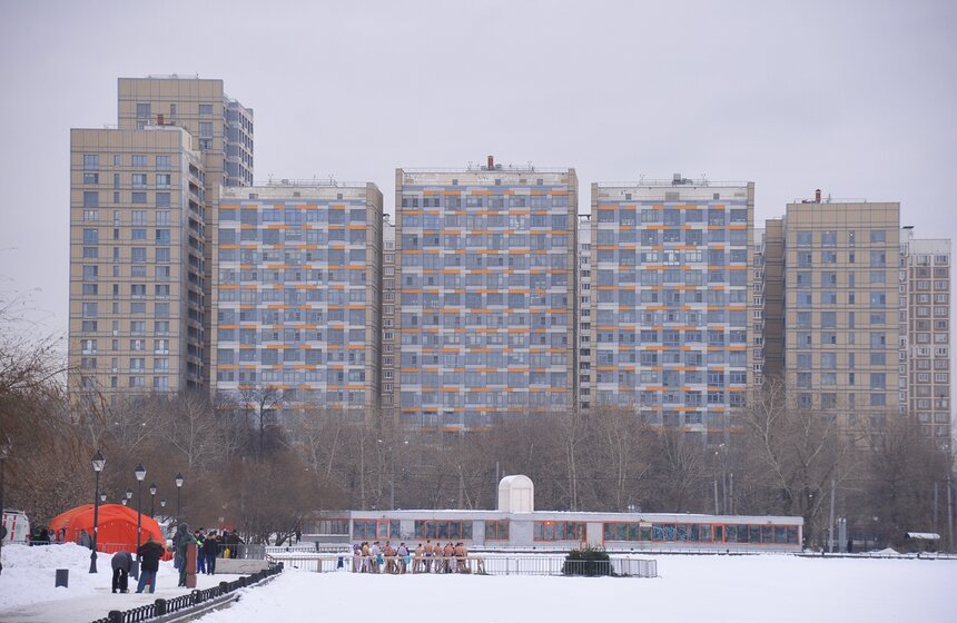 Как прошли крещенские купания в Останкине 1 фото