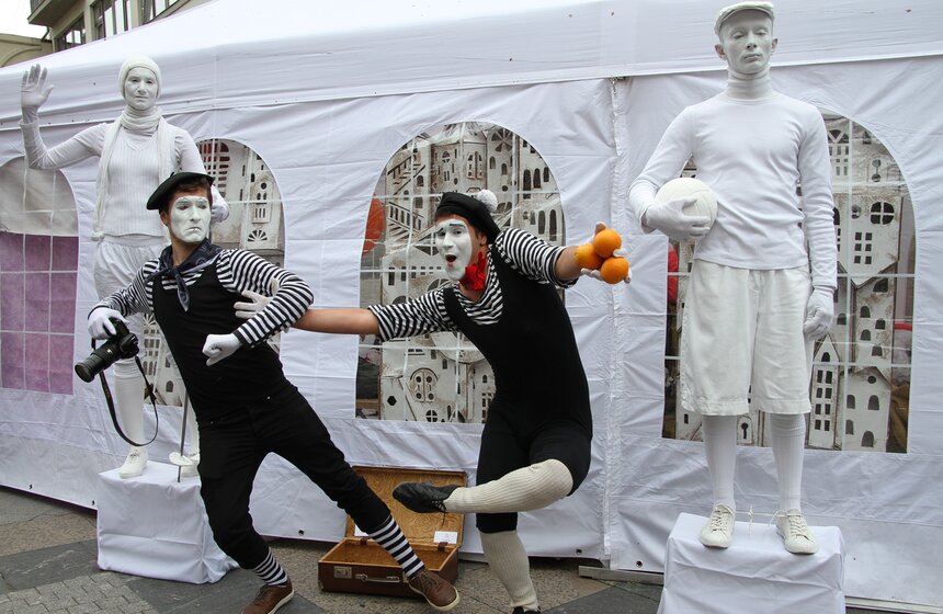 В центре столицы прошел фестиваль "Открытые улицы" 6 фото