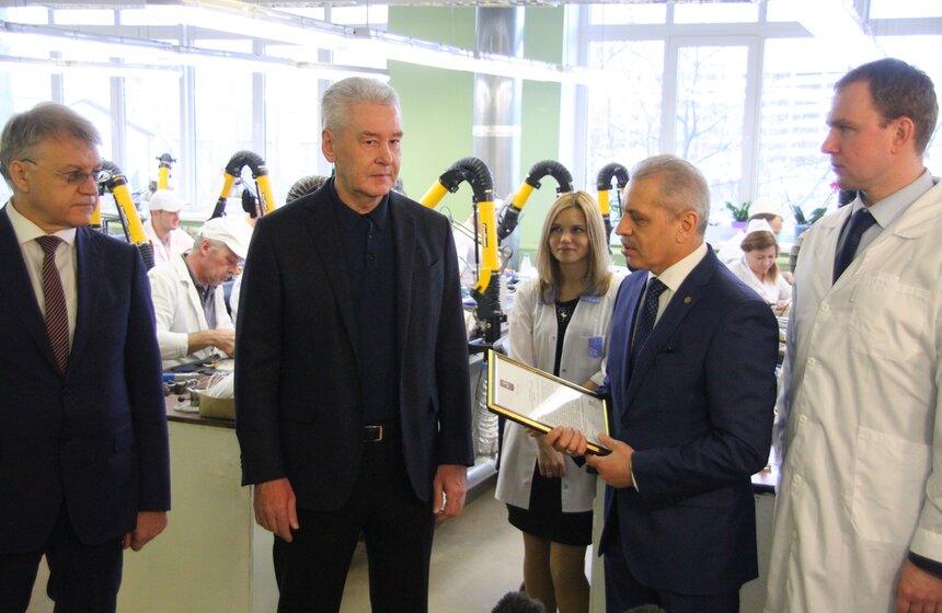 Собянин: завод "Авангард" получит налоговые льготы 21 фото