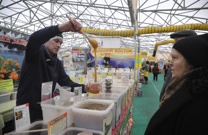 Зимняя ярмарка меда в музее-заповеднике Коломенское 5 фото