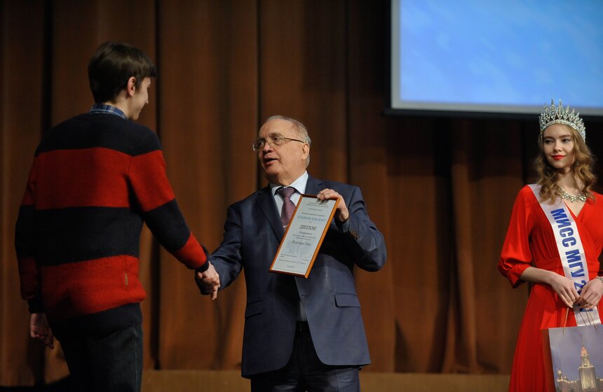 Гала-концерт в честь 262 дня рождения МГУ 4 фото