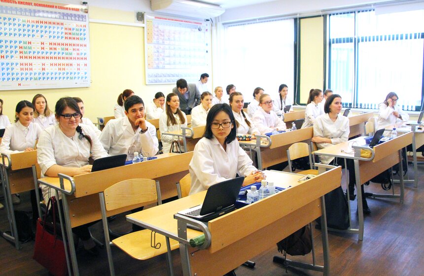 Сергей Собянин посетил московскую школу №627 4 фото