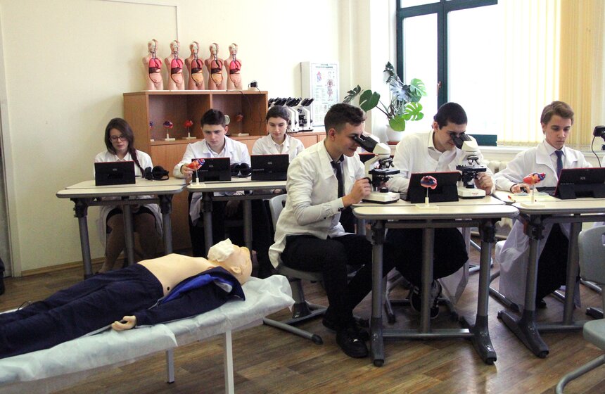 Сергей Собянин посетил московскую школу №627 5 фото