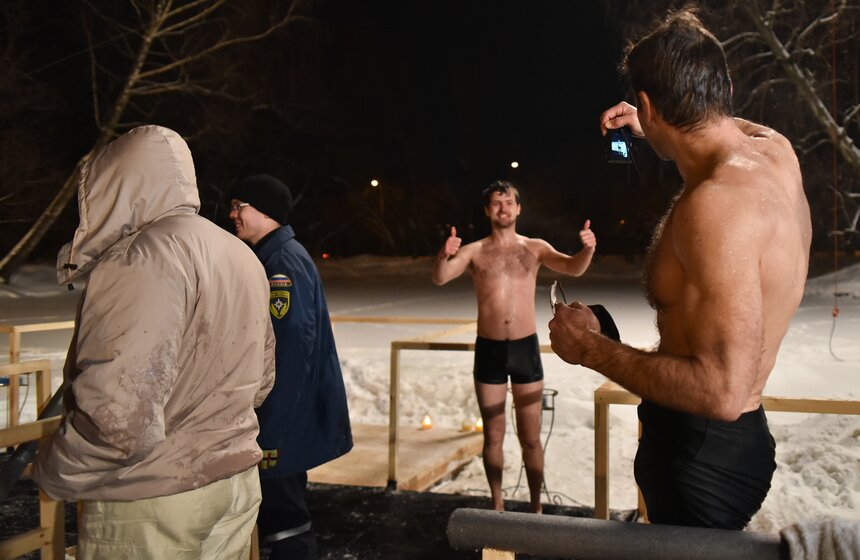 Как прошли крещенские купания в парке "Сокольники" 34 фото