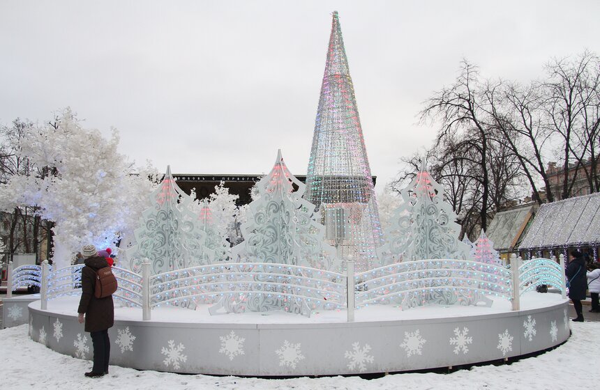Новогоднее настроение на бульварах столицы 5 фото