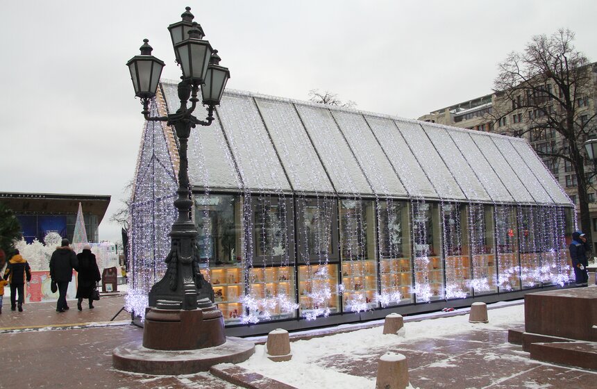 Новогоднее настроение на бульварах столицы 3 фото