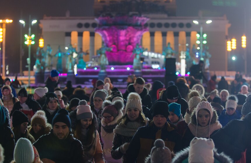 Танцевальный Старый Новый год на ВДНХ 2 фото