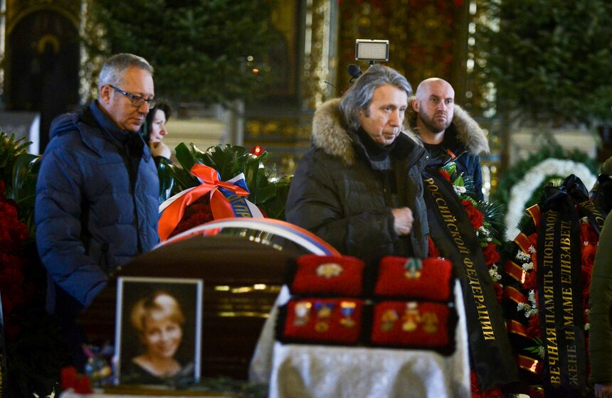 Церемония прощания с Елизаветой Глинкой 17 фото