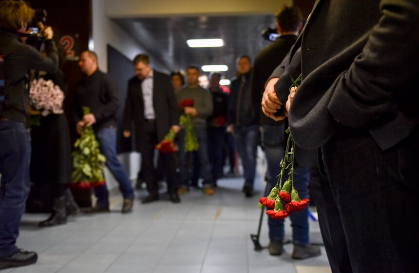 Панихида по погибшим журналистам в катастрофе Ту-154 25 фото