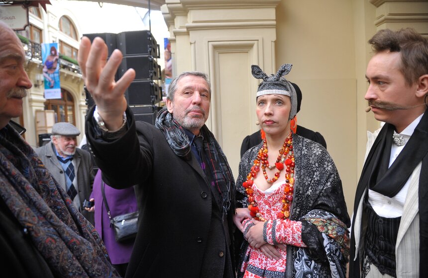Очередной перформанс провел фестиваль "Золотая маска" 2 фото