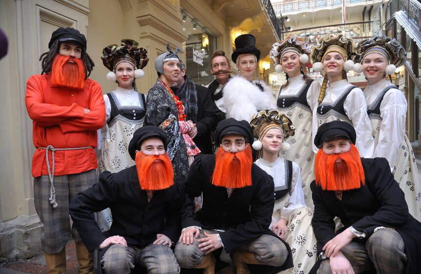 Очередной перформанс провел фестиваль "Золотая маска" 4 фото