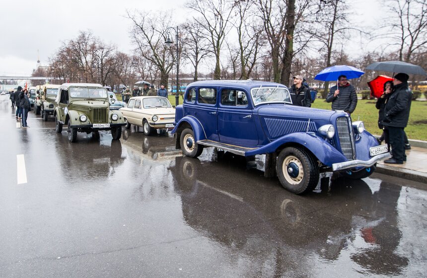 Пробег ретроавтомобилей в преддверии дня космонавтики 21 фото