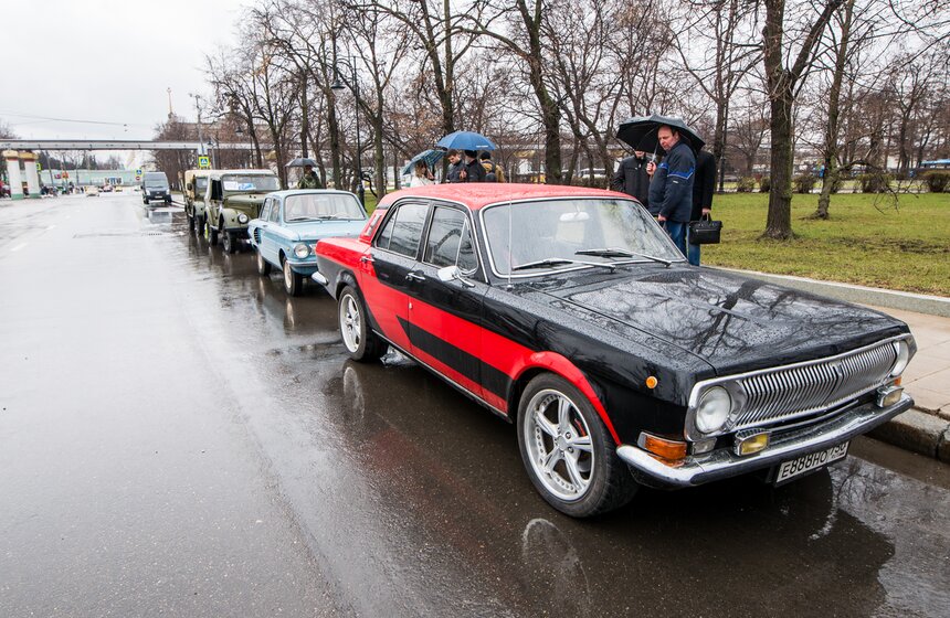 Пробег ретроавтомобилей в преддверии дня космонавтики 14 фото