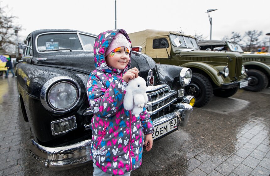 Пробег ретроавтомобилей в преддверии дня космонавтики 2 фото