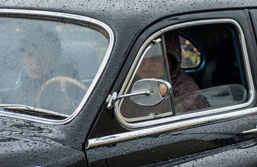 Пробег ретроавтомобилей в преддверии дня космонавтики 11 фото