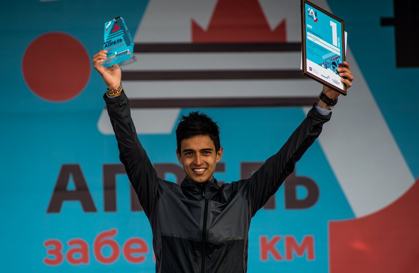 Массовый забег "Апрель" прошел в столице 9 апреля 25 фото