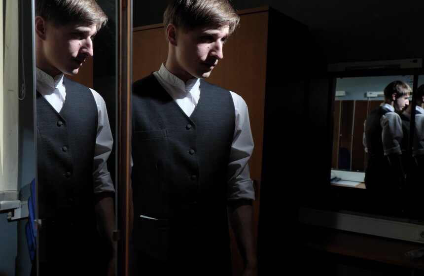 Спектакли "Золотой маски": "Записки юного врача" 2 фото