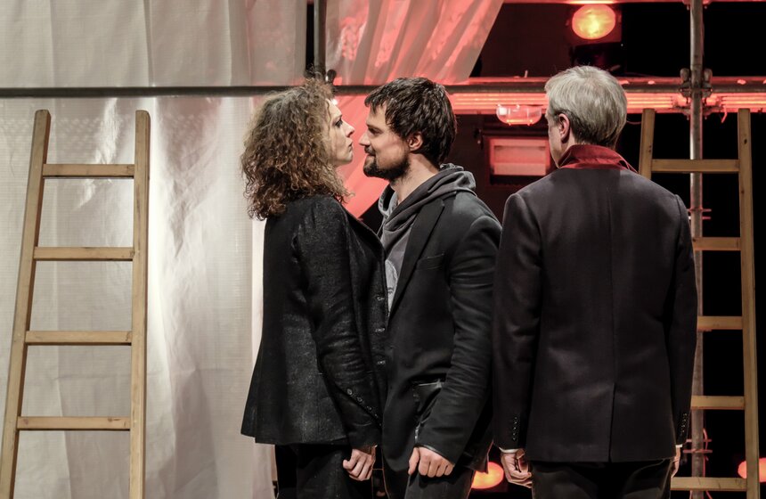 Додин представил "Гамлета" на фестивале "Золотая Маска" 32 фото