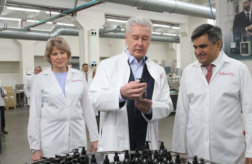 Мэр открыл новые производственные линии компании "Фаберлик" 25 фото