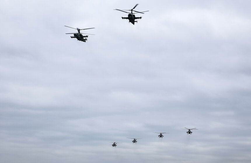 Первая репетиция авиации к параду Победы. Фоторепортаж 20 фото