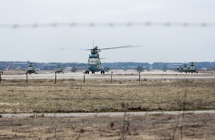 Первая репетиция авиации к параду Победы. Фоторепортаж 10 фото