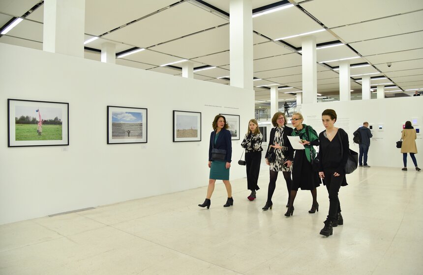 Международная биеннале "Мода и стиль в фотографии 2017" 4 фото