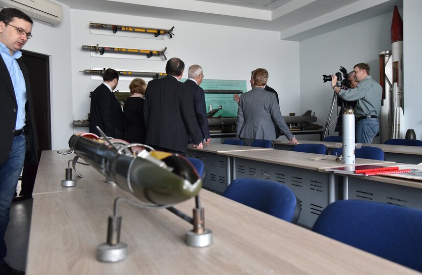 Центр "Композиты России" открылся в МГТУ им. Н.Э. Баумана 3 фото