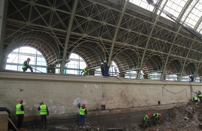 Собянин осмотрел ход реставрации павильона "Космос" на ВДНХ 3 фото