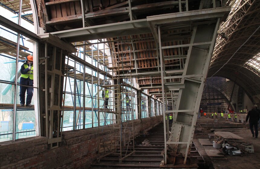 Собянин осмотрел ход реставрации павильона "Космос" на ВДНХ 9 фото