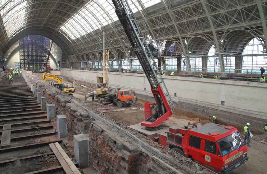 Собянин осмотрел ход реставрации павильона "Космос" на ВДНХ 7 фото