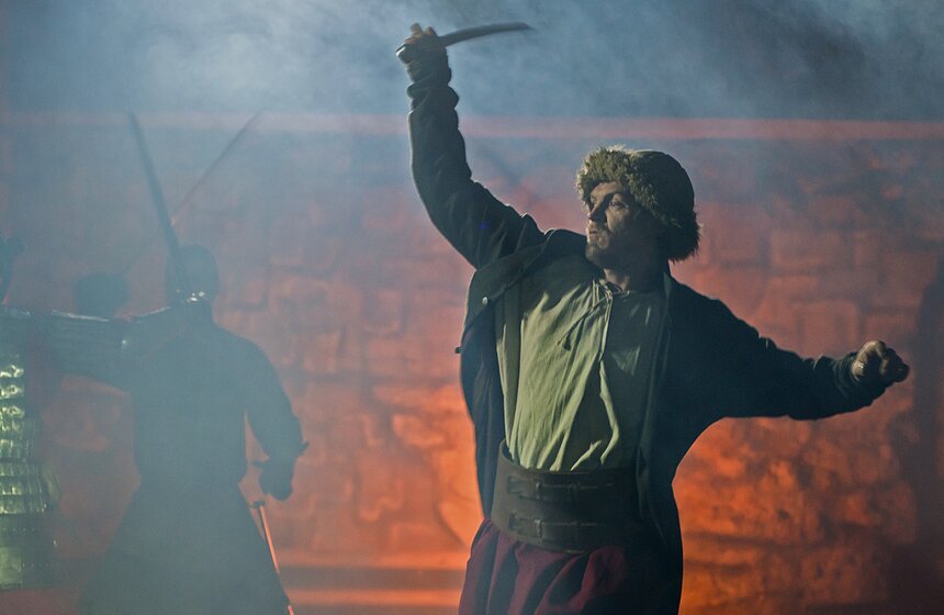 Историческое шоу "Щит России" прошло в Парке киноприключений 9 фото