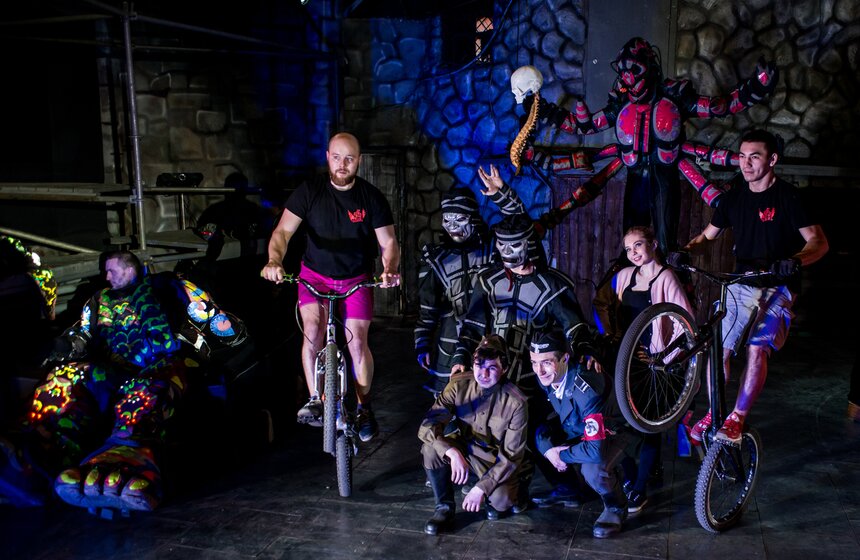 Историческое шоу "Щит России" прошло в Парке киноприключений 21 фото