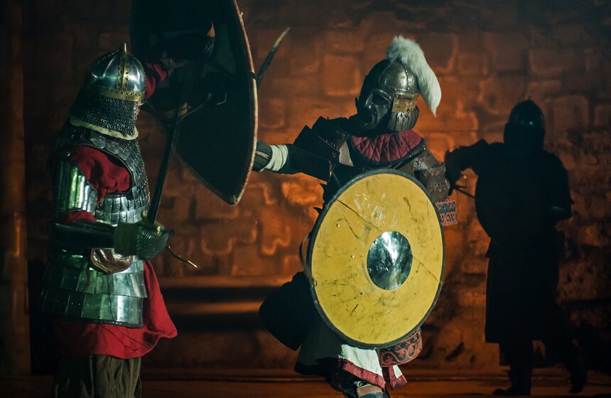 Историческое шоу "Щит России" прошло в Парке киноприключений 5 фото