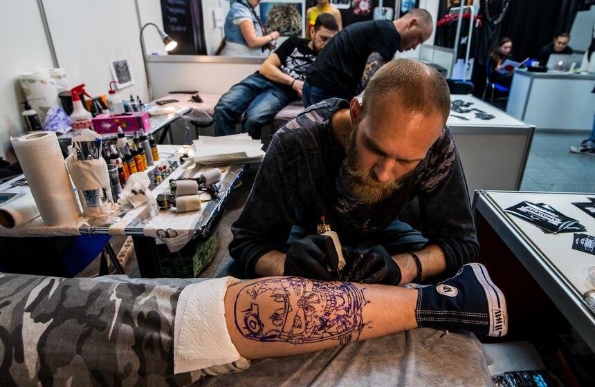 Фестиваль татуировки открылся в Москве 8 фото