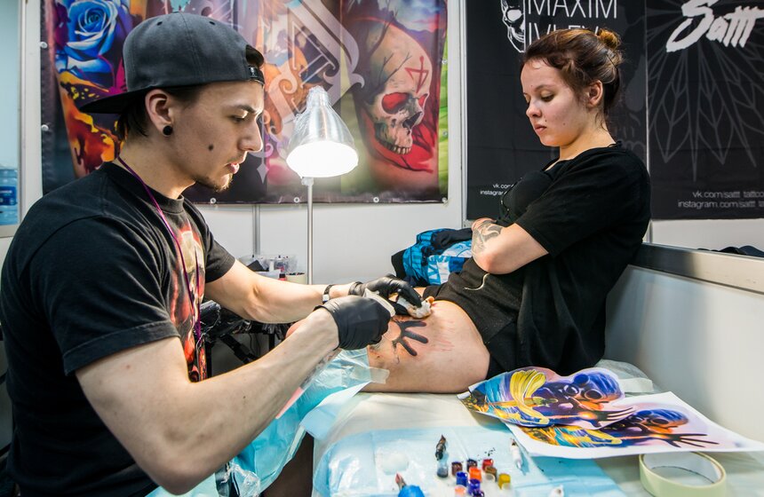 Фестиваль татуировки открылся в Москве 15 фото