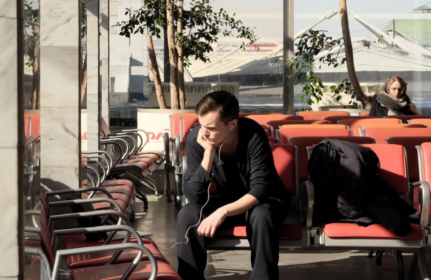 Спектакль "Разговоры беженцев" на Ленинградском вокзале 20 фото