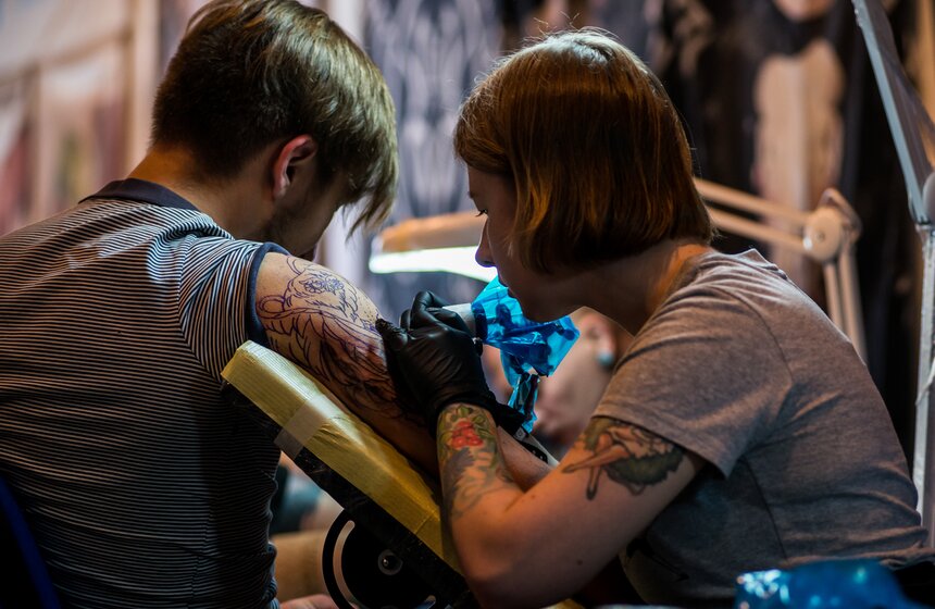 Фестиваль татуировки открылся в Москве 22 фото