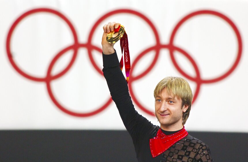 Российский фигурист Евгений Плющенко завоевал золотую медаль на ХХ зимних Олимпийских играх. <br />Фото:ТАСС/Федор Савинцев