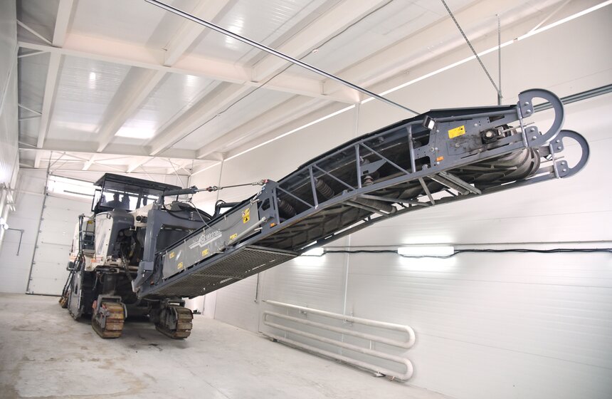 Пресс-тур на специализированную базу  ГБУ "Автомобильные дороги" 14 фото