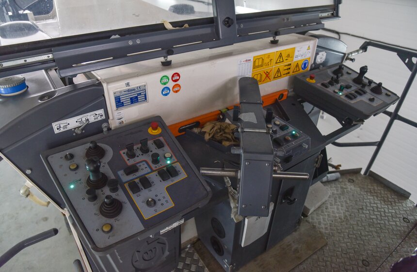 Пресс-тур на специализированную базу  ГБУ "Автомобильные дороги" 15 фото