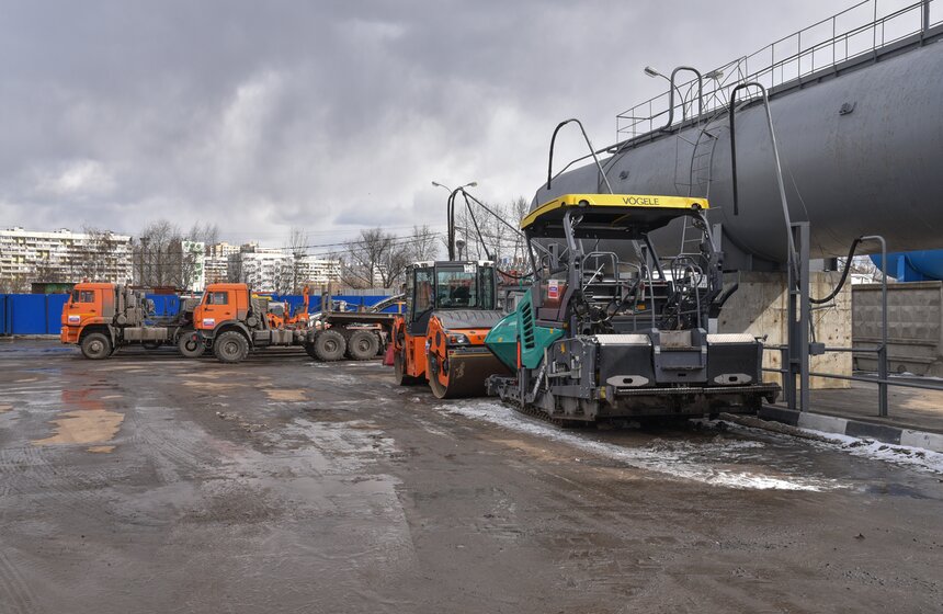 Пресс-тур на специализированную базу  ГБУ "Автомобильные дороги" 1 фото