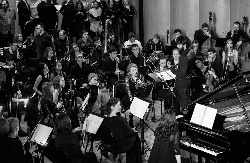 Концерт Миши Мищенко с симфоническим оркестром и хором 6 фото