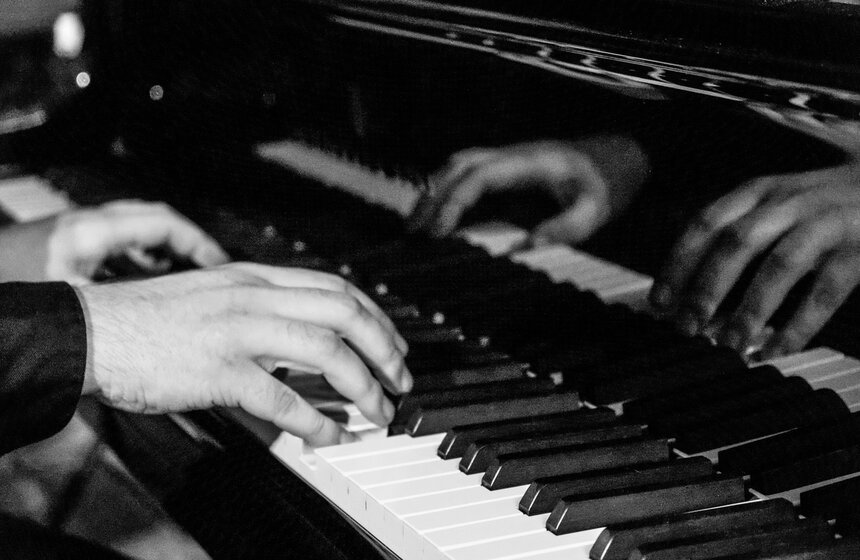 Концерт Миши Мищенко с симфоническим оркестром и хором 25 фото