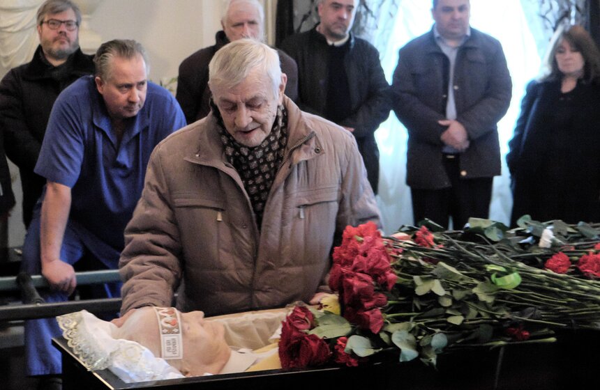 Прощание с Виктором Ахломовым. Фоторепортаж 11 фото