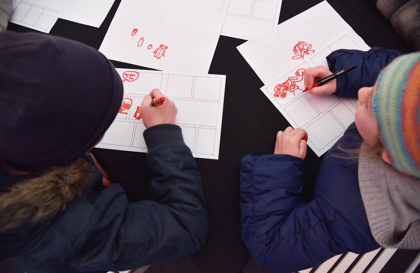 Акция "Библионочь" состоялась на Триумфальной площади 22 фото