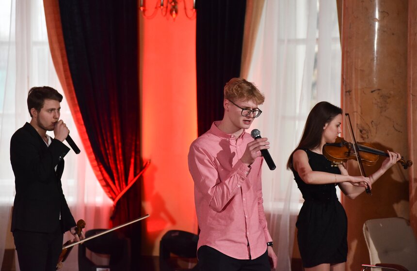 Парк Мосгордумы открылся для жителей и гостей столицы 27 фото