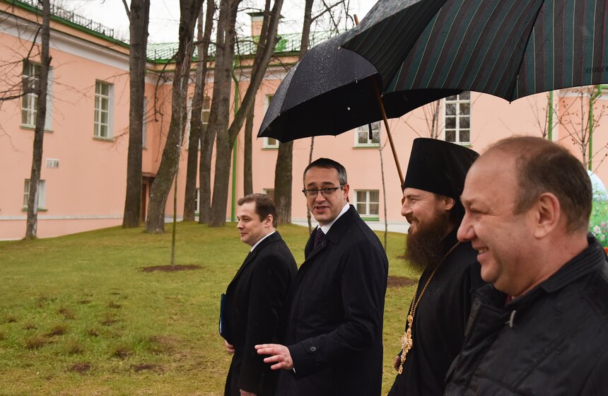 Парк Мосгордумы открылся для жителей и гостей столицы 20 фото