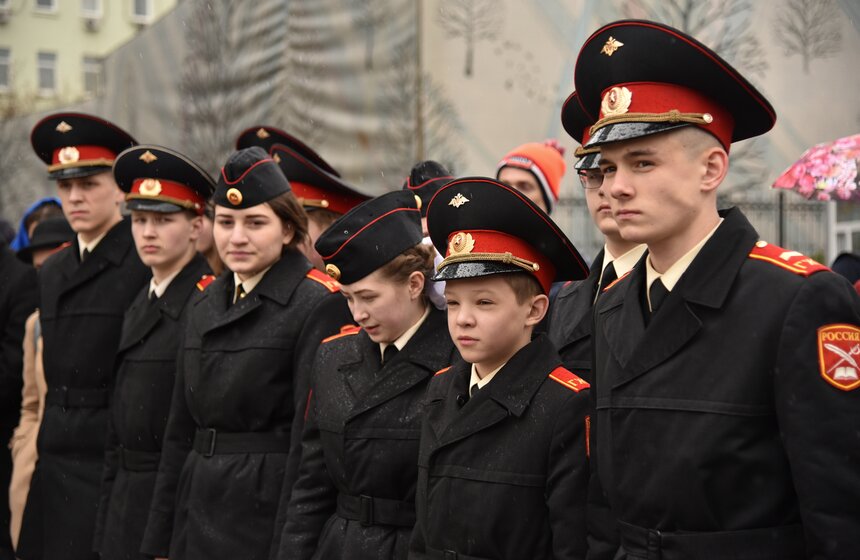 Парк Мосгордумы открылся для жителей и гостей столицы 16 фото