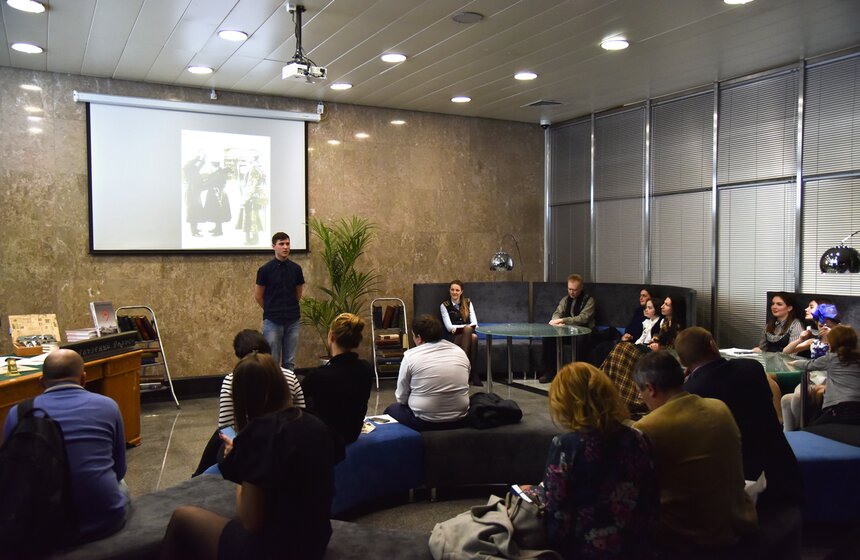 Литературный вечер в рамках "Библионочи" в метро 22 фото